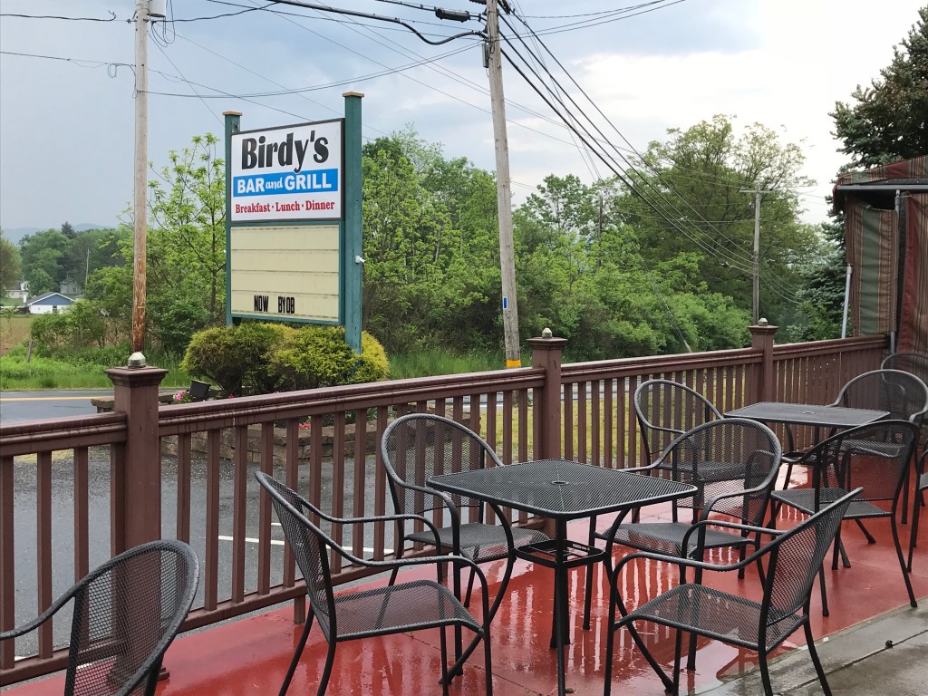 Birdy’s Bar &&nbsp;Grill